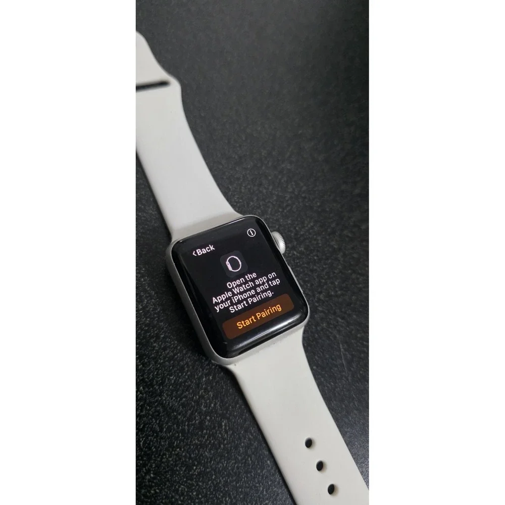Apple Watch Series 3 38mm‎ White Band Silver